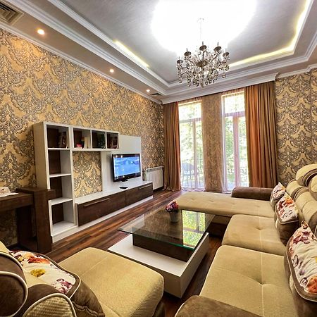 Hotel King David The Builder Koutaïssi Extérieur photo