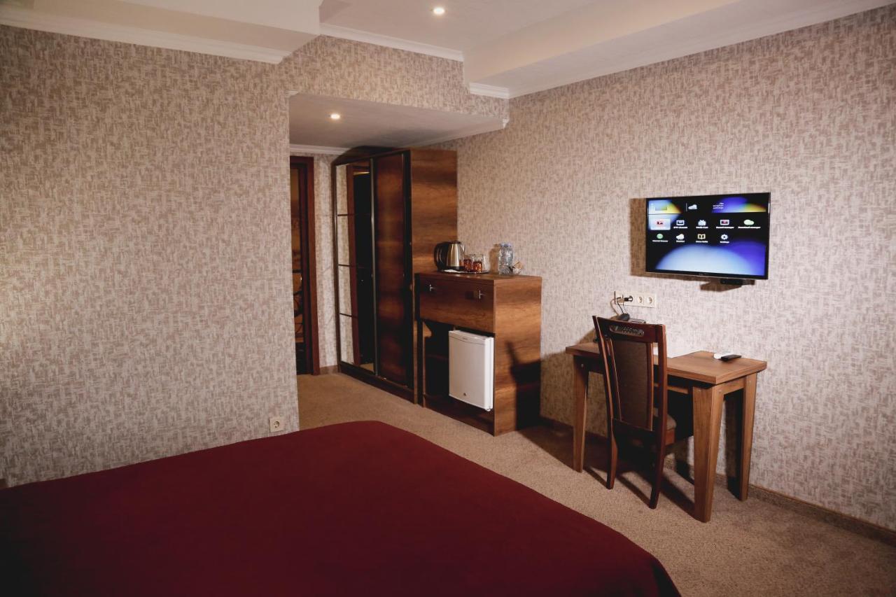 Hotel King David The Builder Koutaïssi Extérieur photo