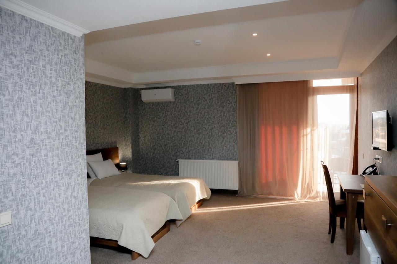 Hotel King David The Builder Koutaïssi Extérieur photo