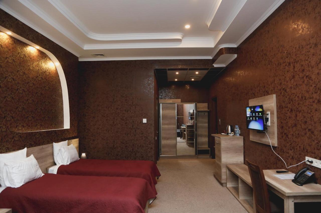 Hotel King David The Builder Koutaïssi Extérieur photo