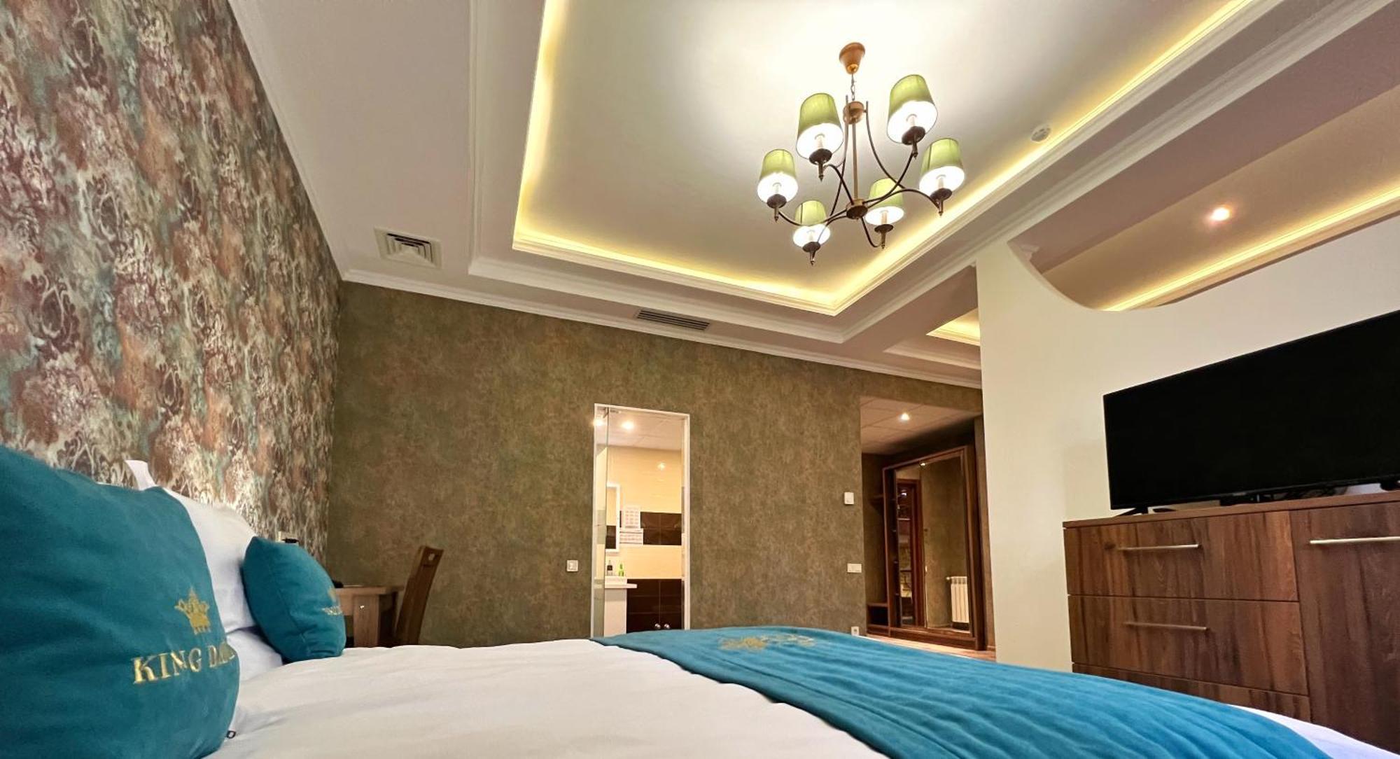 Hotel King David The Builder Koutaïssi Extérieur photo
