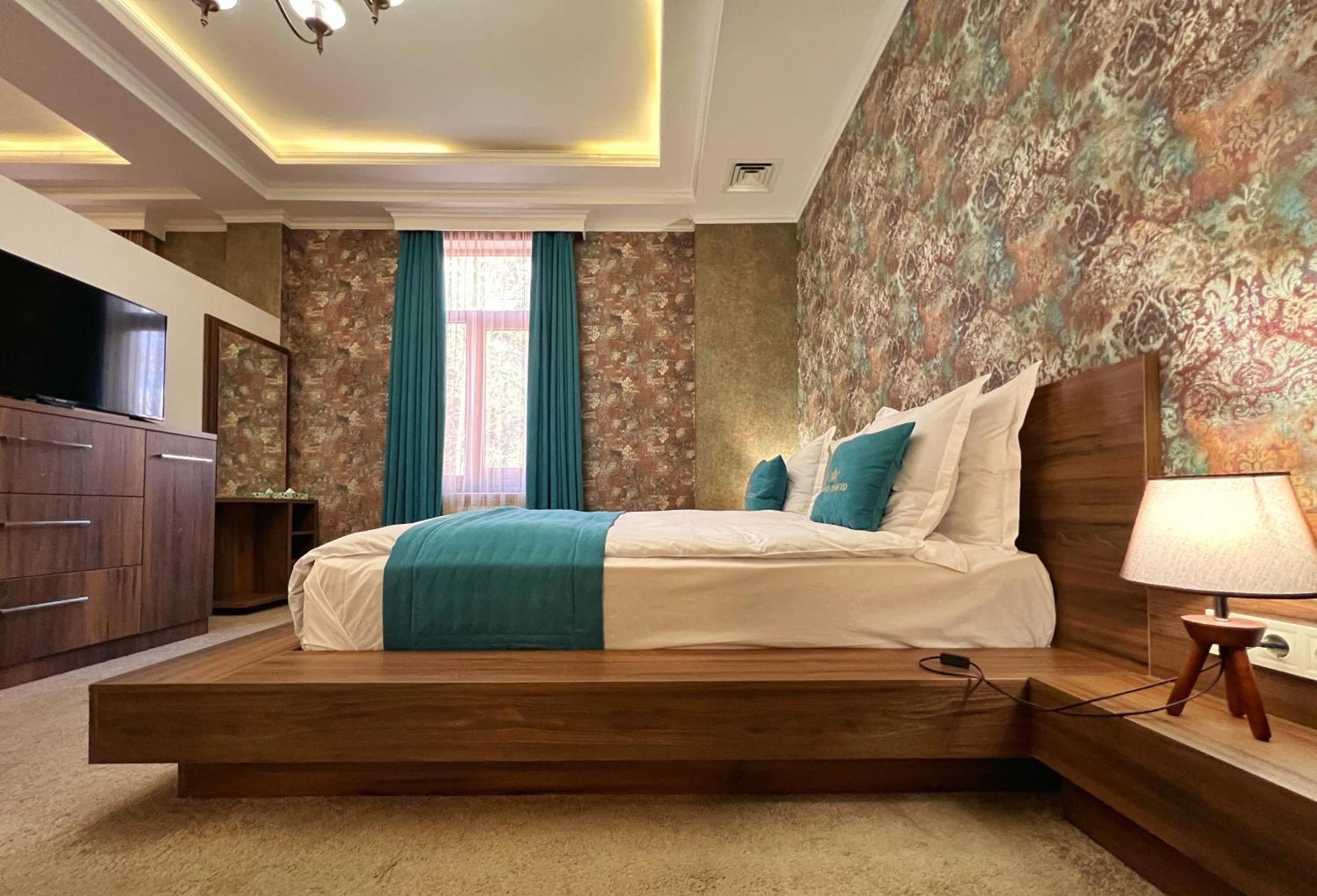 Hotel King David The Builder Koutaïssi Extérieur photo