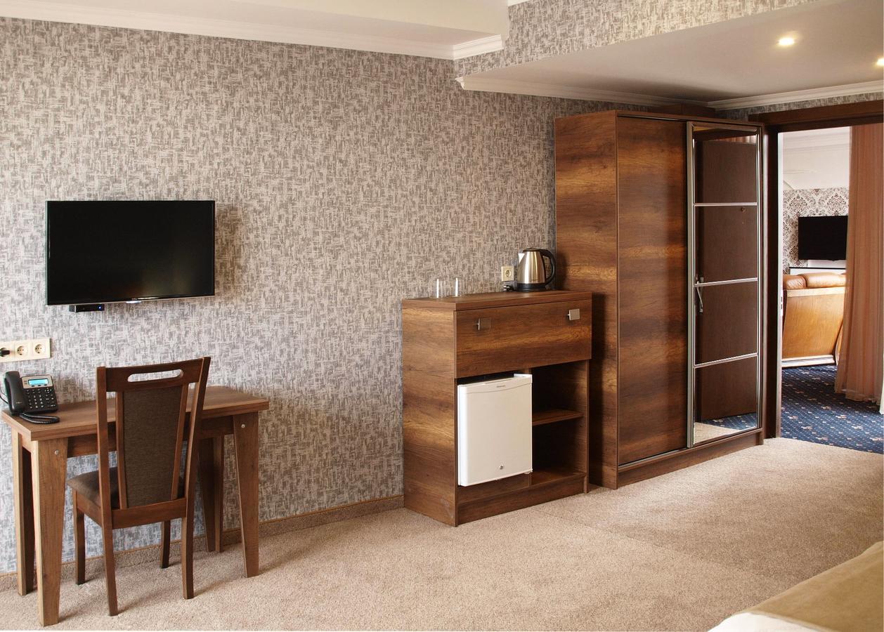 Hotel King David The Builder Koutaïssi Extérieur photo