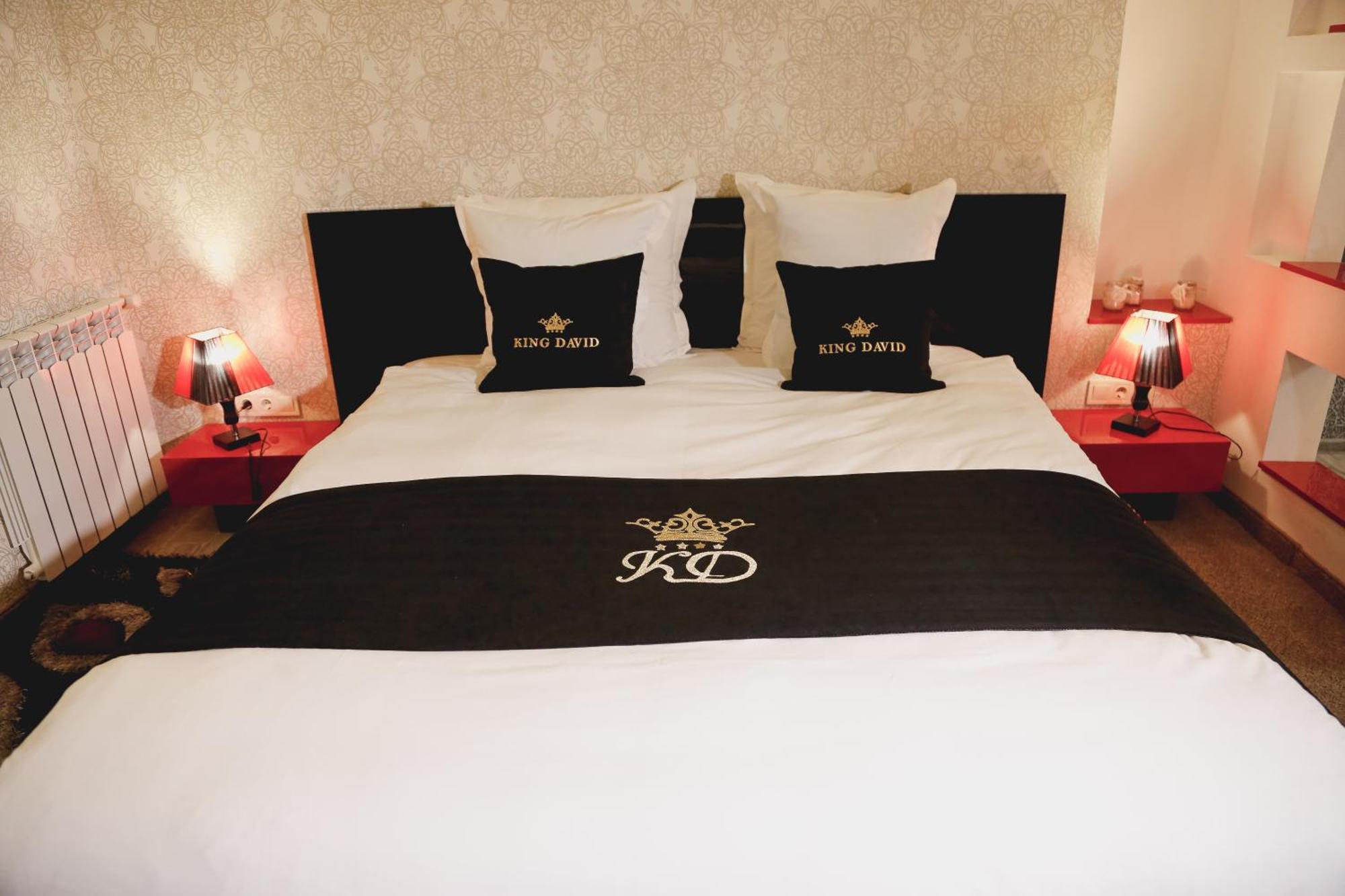 Hotel King David The Builder Koutaïssi Extérieur photo