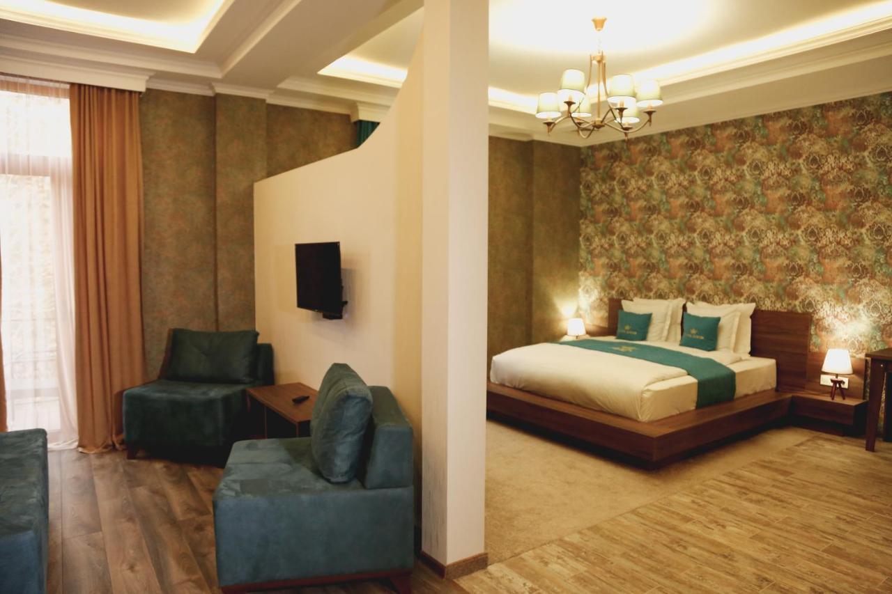 Hotel King David The Builder Koutaïssi Extérieur photo