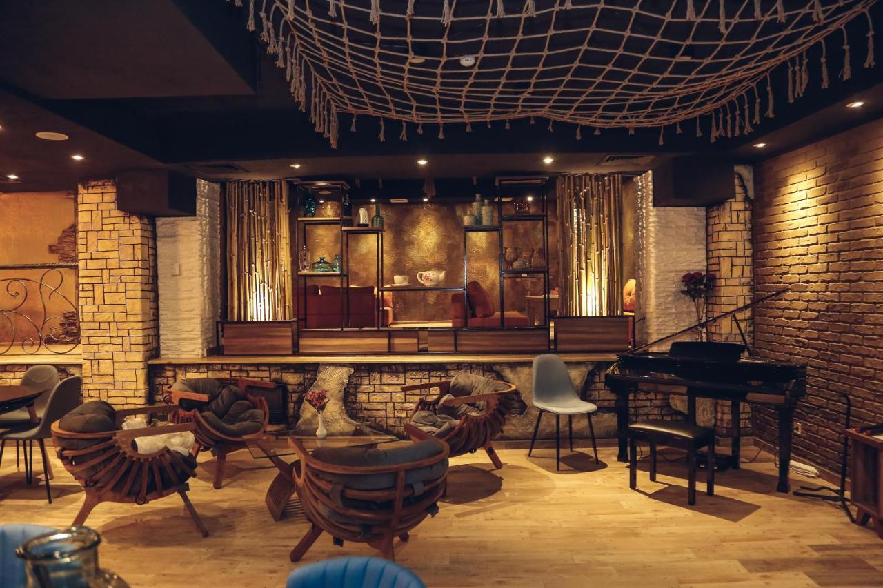 Hotel King David The Builder Koutaïssi Extérieur photo