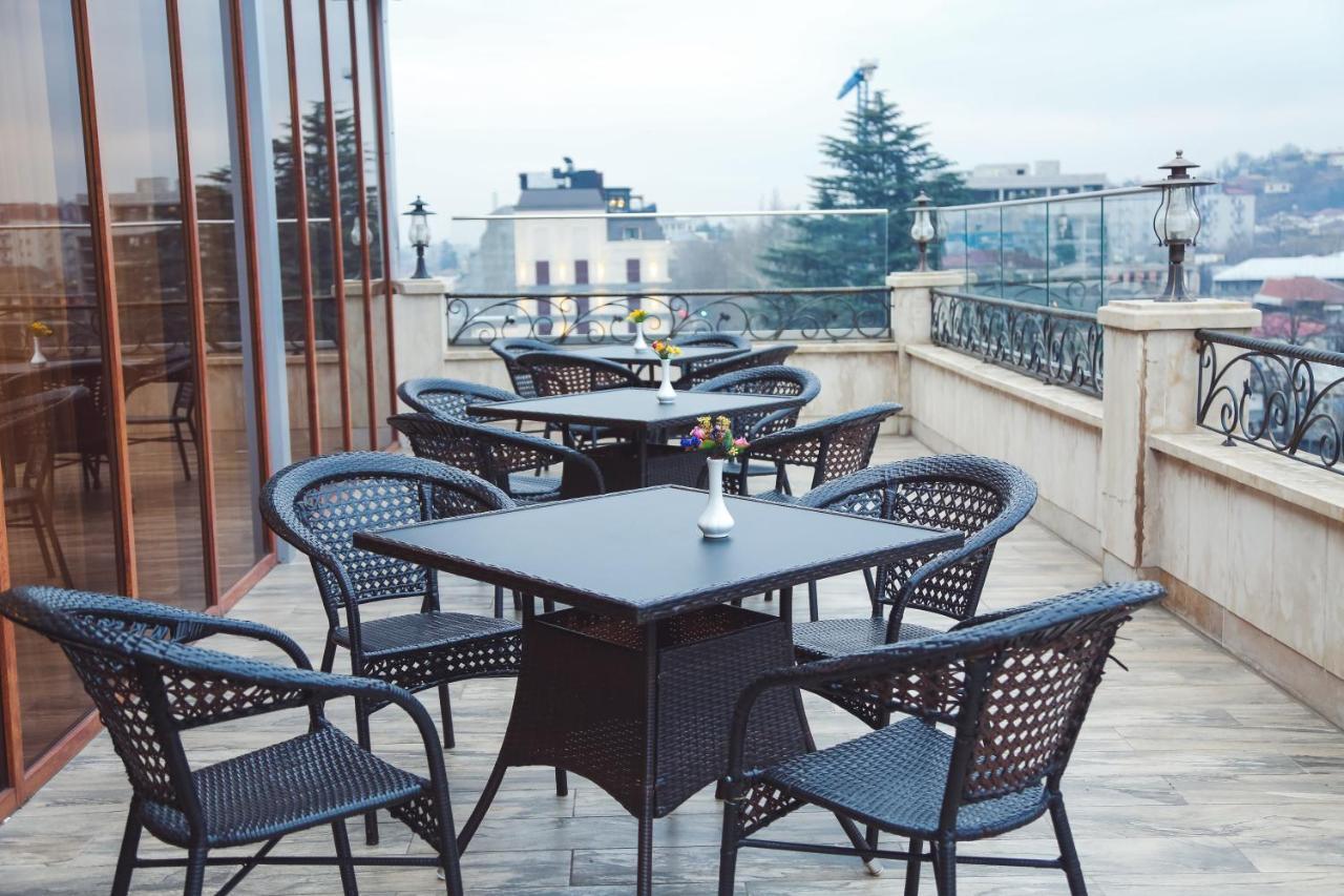 Hotel King David The Builder Koutaïssi Extérieur photo